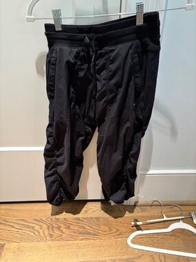 Ivivva by lululemon Girls Dance Studio Crop Pant, Black, Size 12
